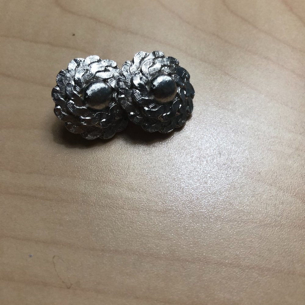 Vintage Monet silver leaf button clip on earrings